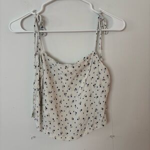 brandy melville white and blue floral cropped tie cami tank top.🤍